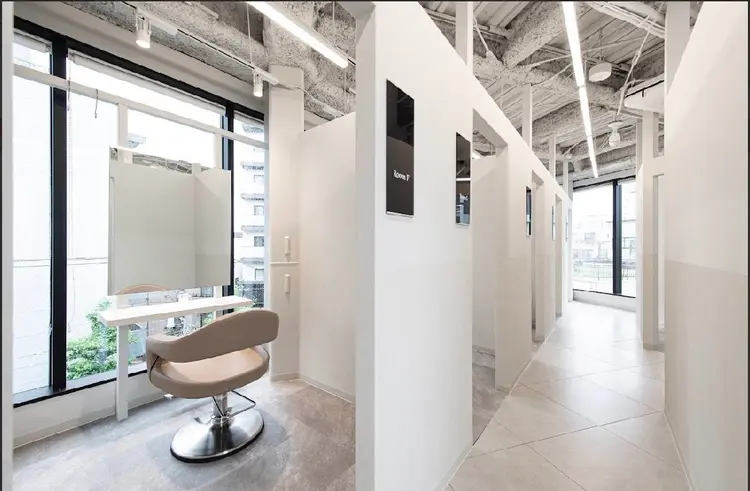 SALOWIN下北No.R店の内観・外観3