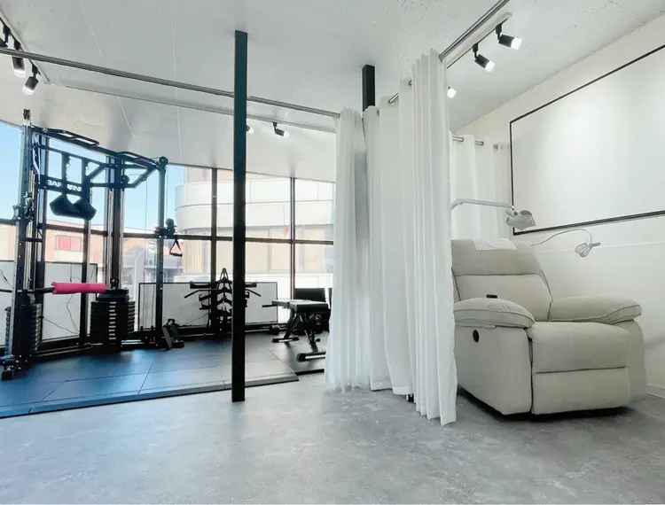 self whitening salon 4618の内観・外観1