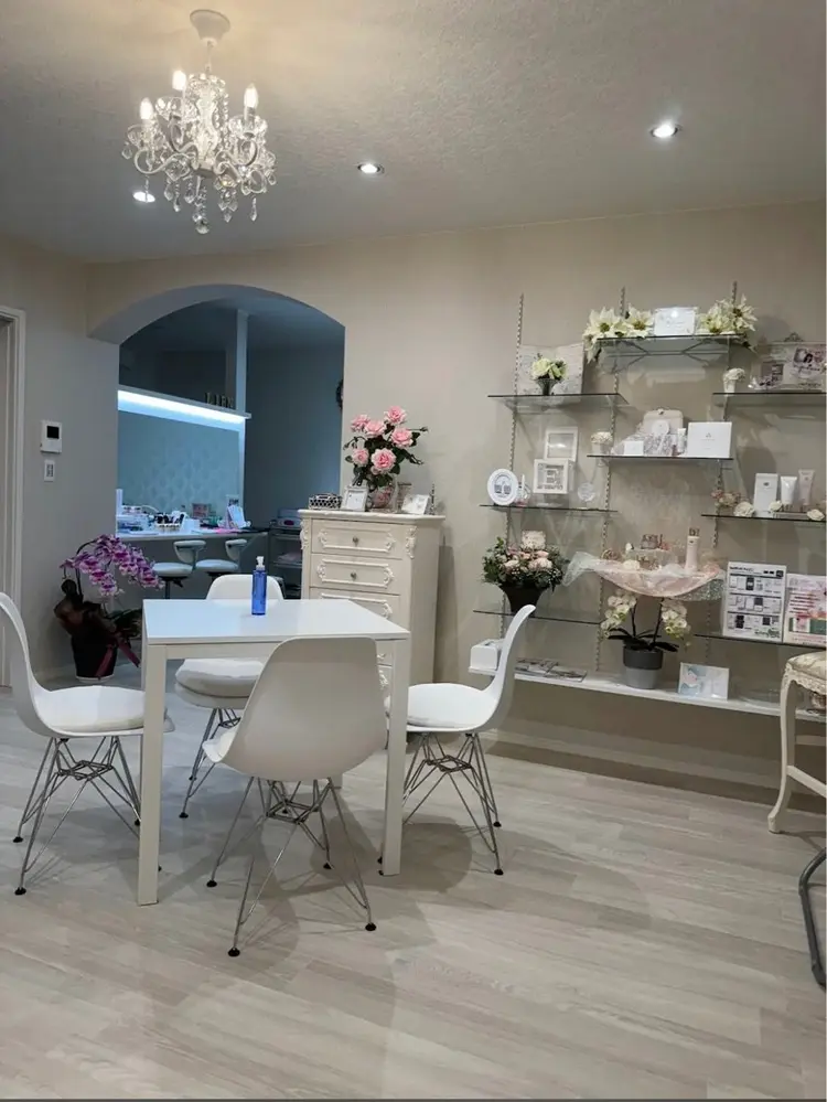 Salon de　L･i･e･nの内観・外観2