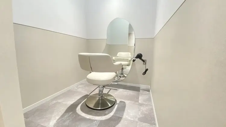 SALOWIN 原宿ALLEY店の内観・外観2