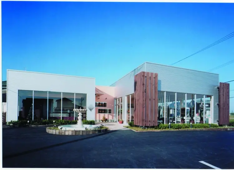 エマ スピリット 甚目寺店の内観・外観1