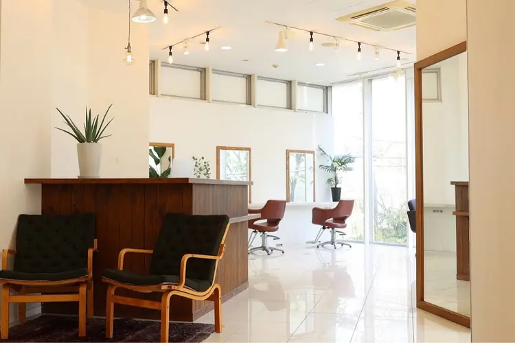 MEY HAIR / CURLYSの内観・外観2