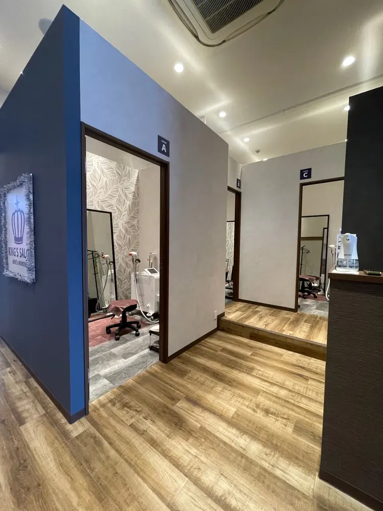 KING'S SALON 　MEGAドン・キホーテ岐阜瑞穂店の内観・外観2