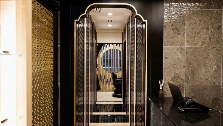 ヒロ銀座プレミアムバーバーの内観・外観2