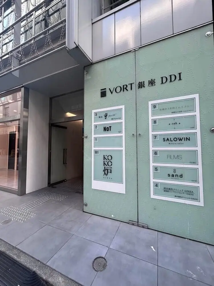 SALOWIN  銀座VORT店の内観・外観3