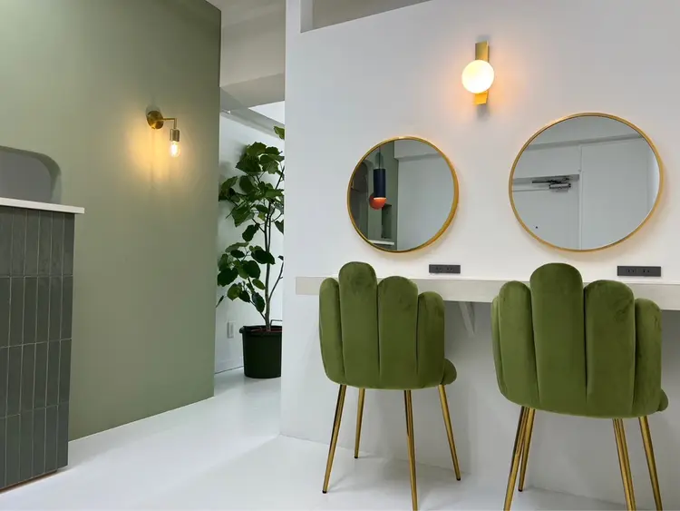 eyeroom mira 代官山店の内観・外観2