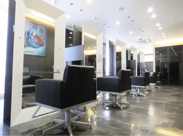 BIGOUDIsalonの内観・外観1