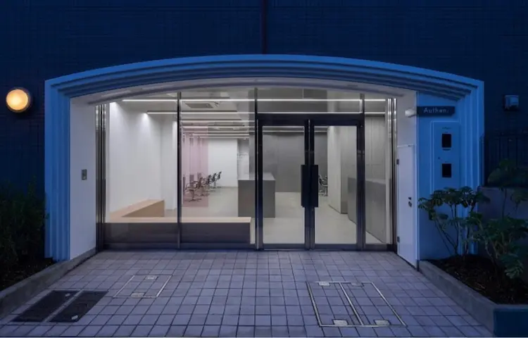 Authenの内観・外観2