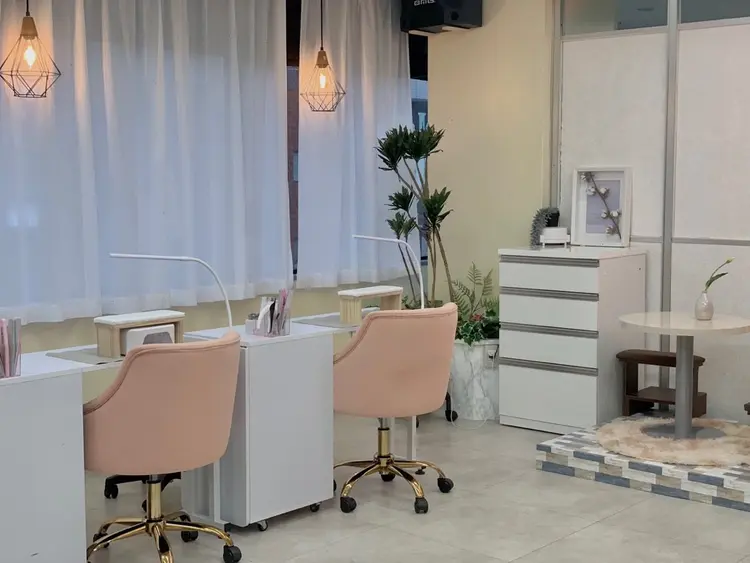 Any_nail新大久保店の内観・外観2