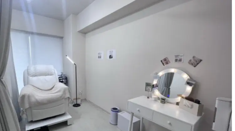 ロレインブロウ奈良大和西大寺店の内観・外観1