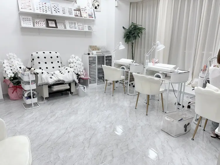 U salonの内観・外観1