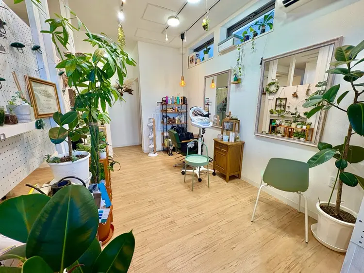 髪質改善 個室美容室 calm 新田 美容院【カルム】の内観・外観2