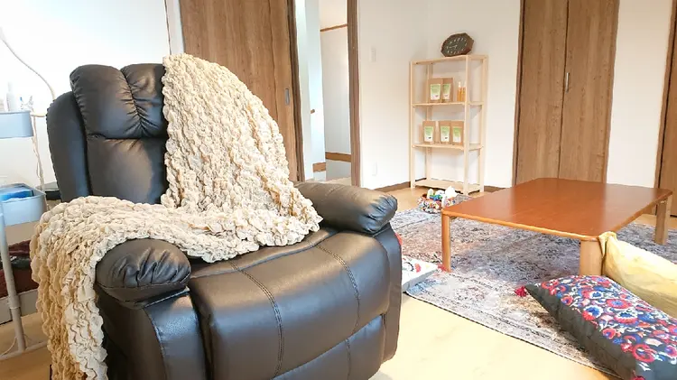 眉毛スタイリングとヘナ教室のお店「月の葉」の内観・外観1