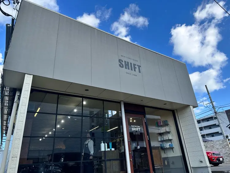 shift 周船寺店の内観・外観1