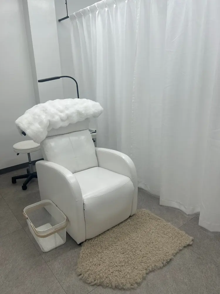 Le’a first 西中島南方店の内観・外観1