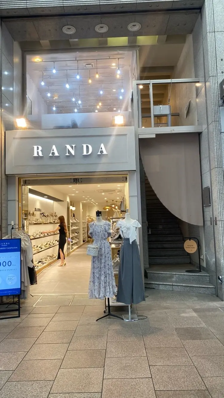 MAQUMの内観・外観1