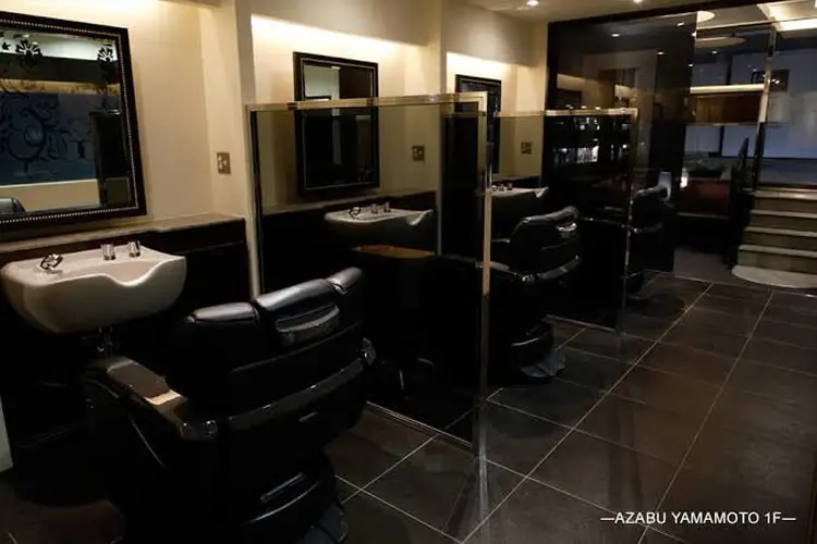 麻布山本の内観・外観2