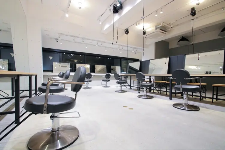 ALBUMの内観・外観3