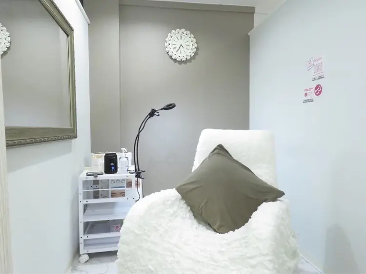 眉毛専門店【アイブロウ/ハリウッドブロウリフト】ar+(アールプラス)新宿の内観・外観3