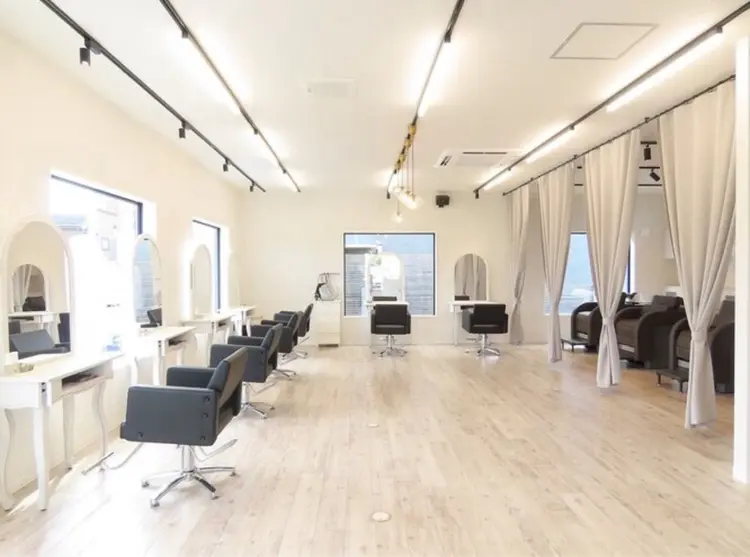 LINO hairの内観・外観1