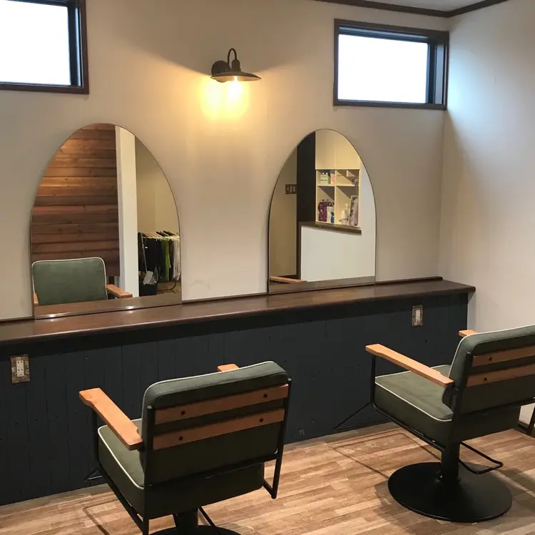 Ray hair&nailの内観・外観1