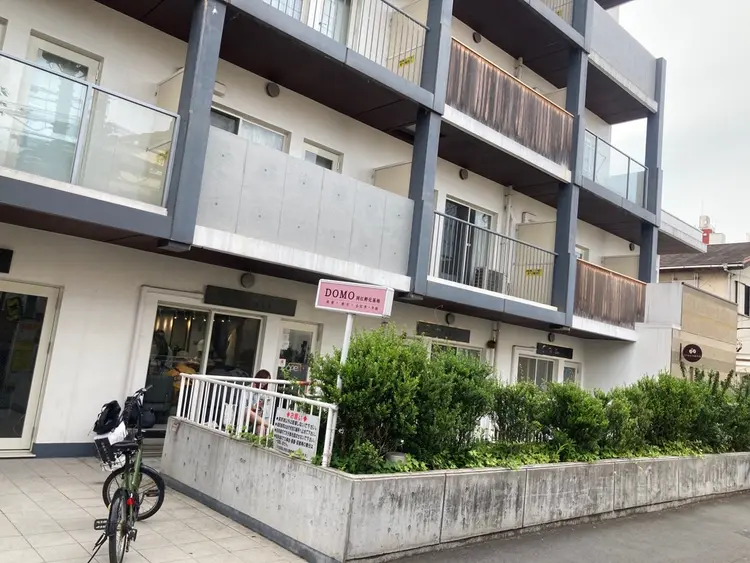 ザッボムの内観・外観1