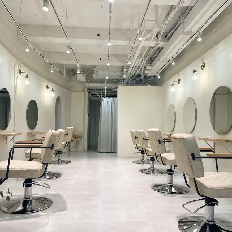 uniの内観・外観2