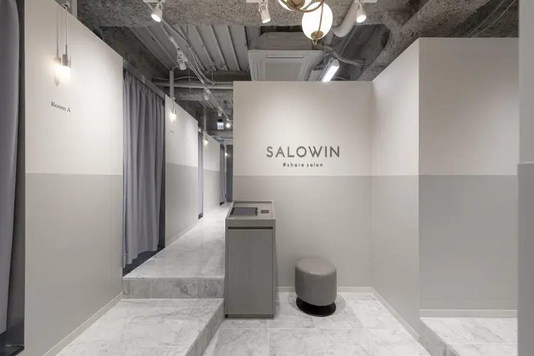 SALOWIN  銀座VORT店の内観・外観1