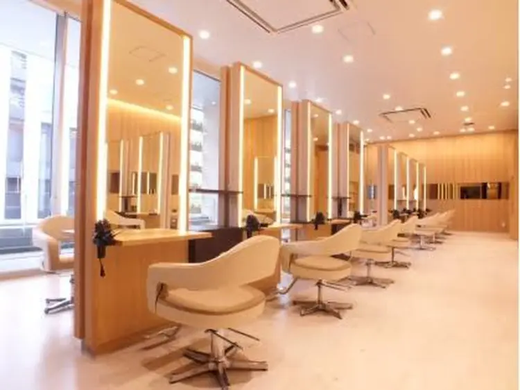 loca by tree[ロカバイツリー]横須賀店の内観・外観2