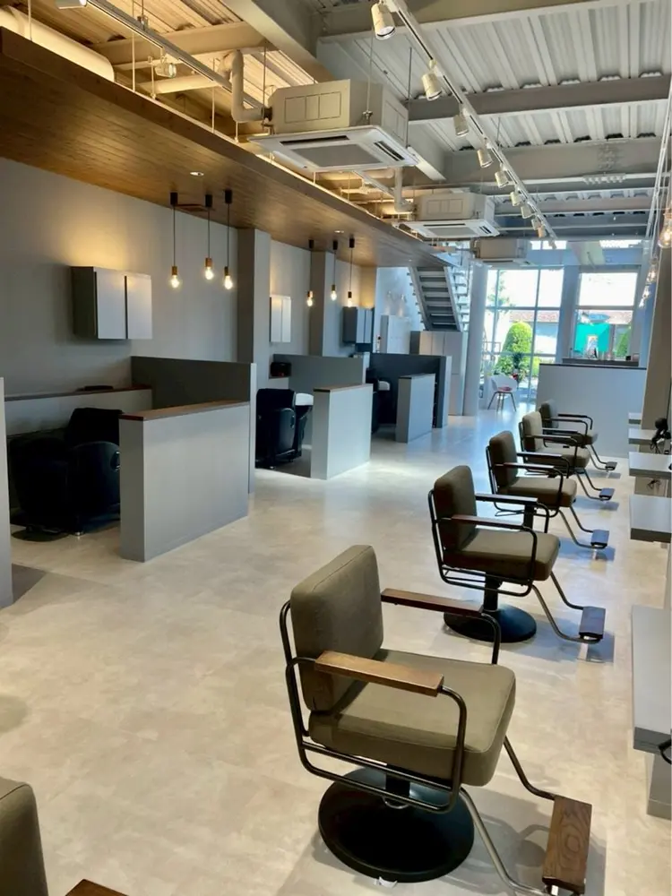 エマ ピボット 中川店の内観・外観2