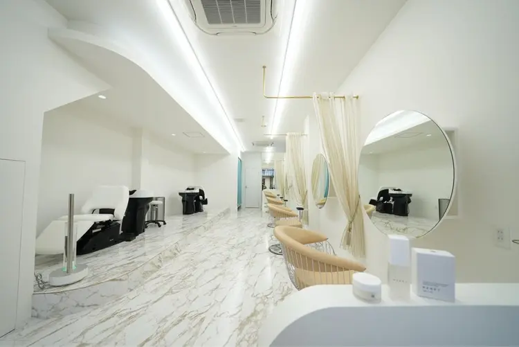 NANAの内観・外観2