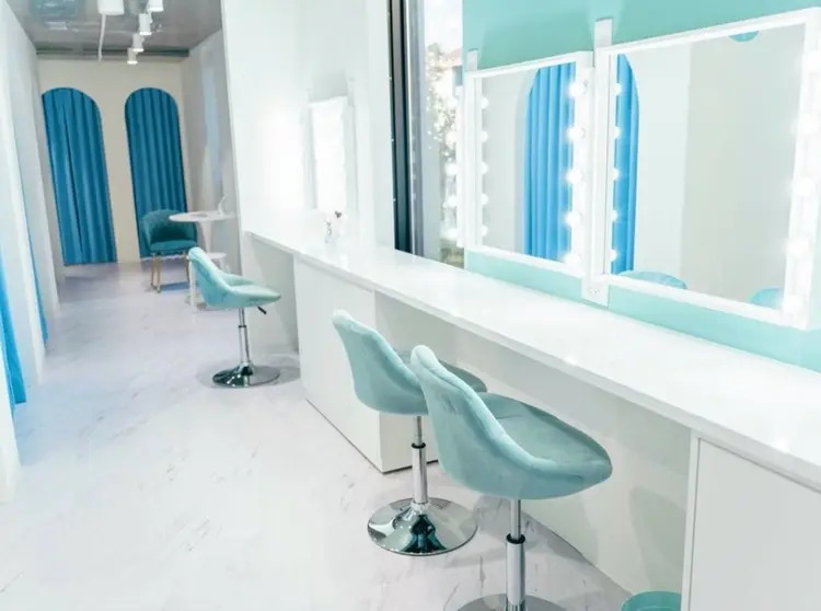 DOLPHIN salonの内観・外観2