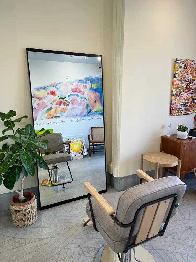 hair salon me cafeの内観・外観3