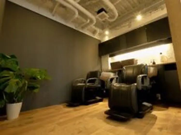 Cecil hair JR尼崎店の内観・外観2