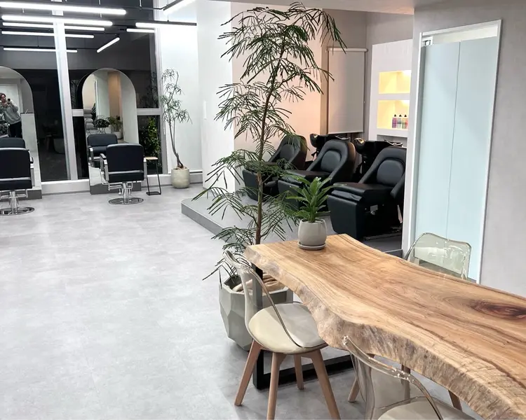 qumu 横浜の内観・外観2