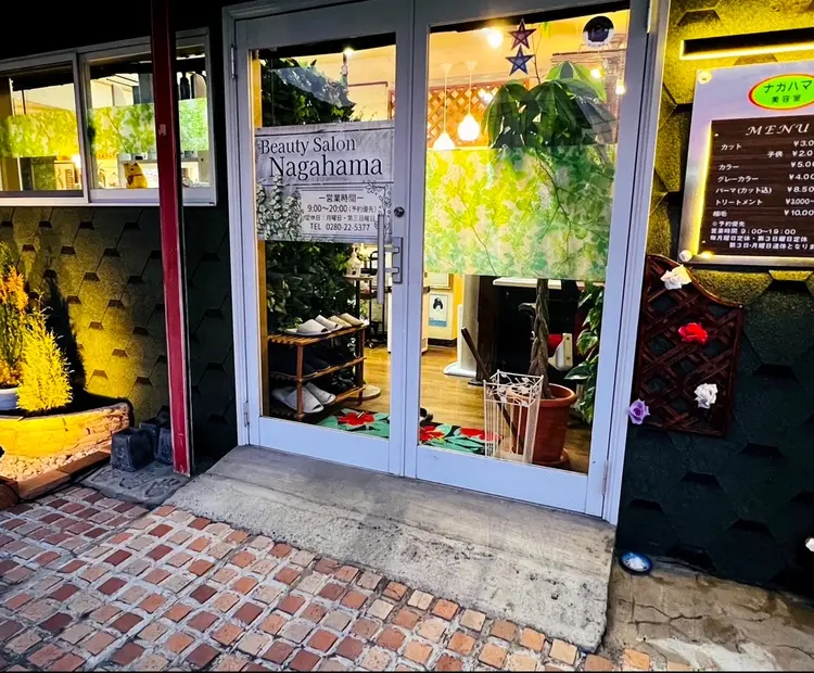 ナガハマ美容室の内観・外観1