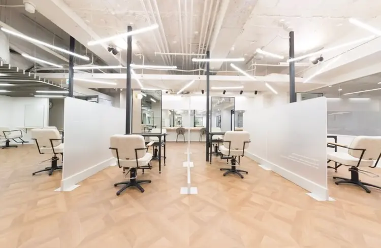 float 小阪店【フロート】の内観・外観2