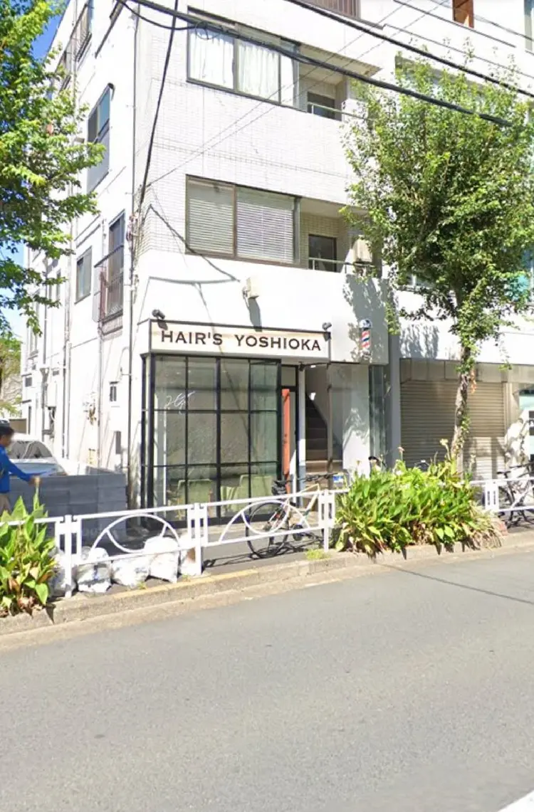 ヘアーズヨシオカの内観・外観1