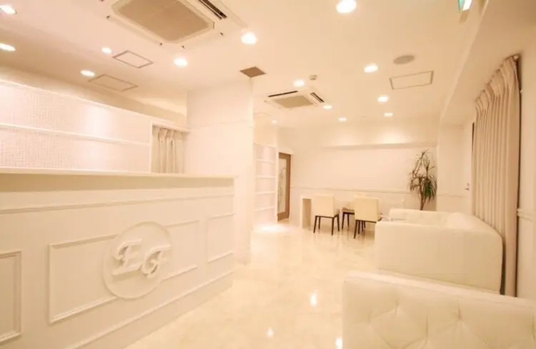 salon EF 池袋店の内観・外観1