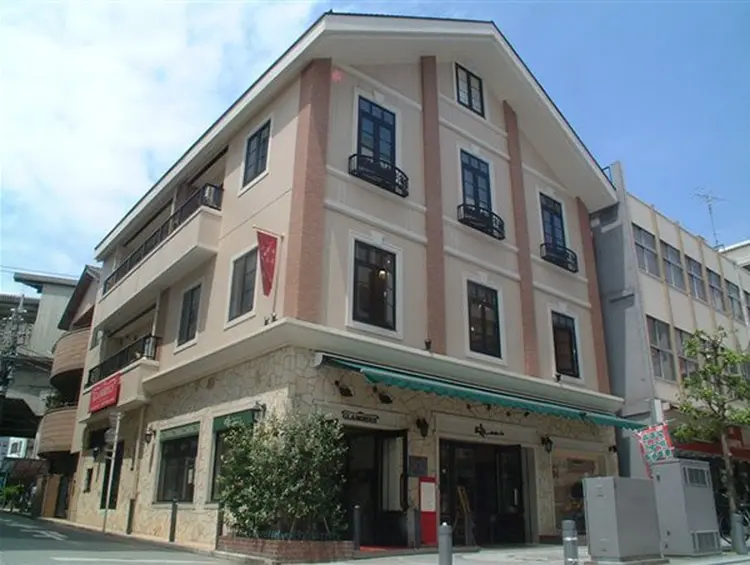 GLAMOROUSの内観・外観1