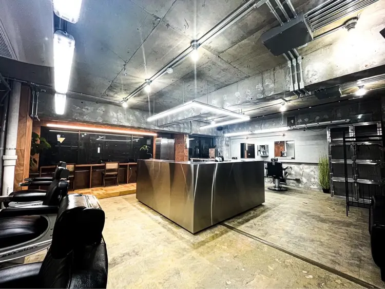 Lond  GULLMANの内観・外観2