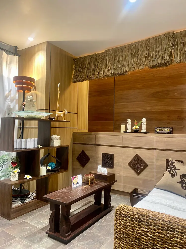 Nail salon Lady Luck Bay Resortの内観・外観1