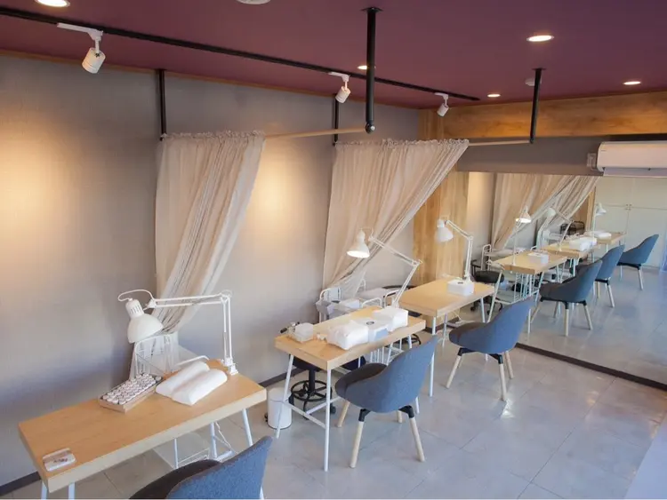 ネイルメゾン石川橋の内観・外観1