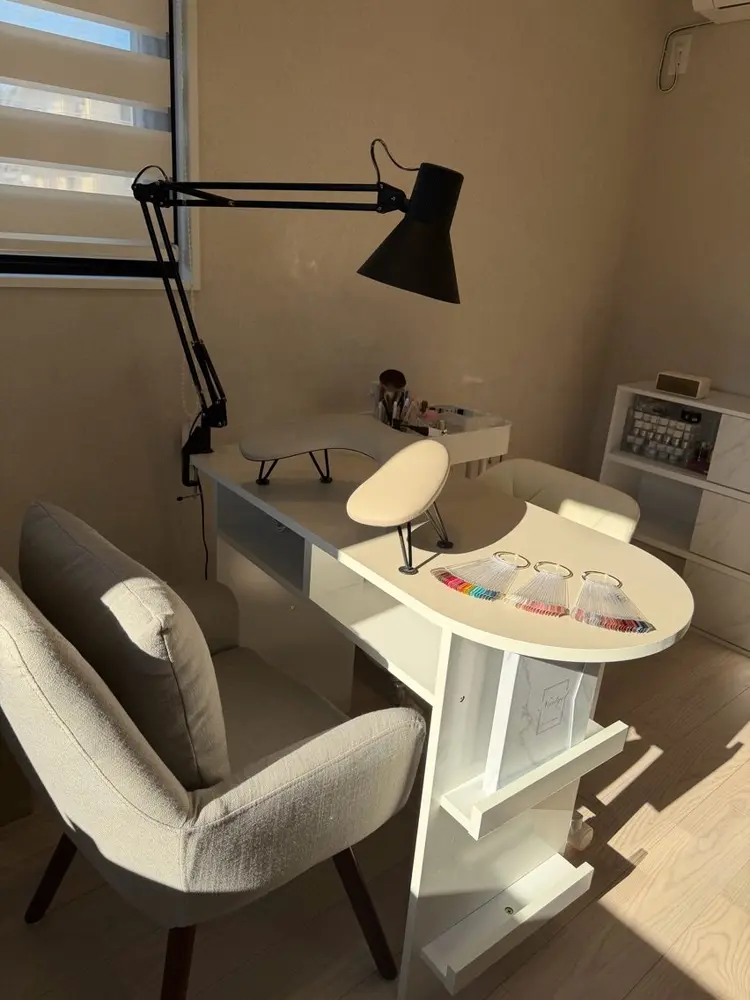 nail salon amoの内観・外観2