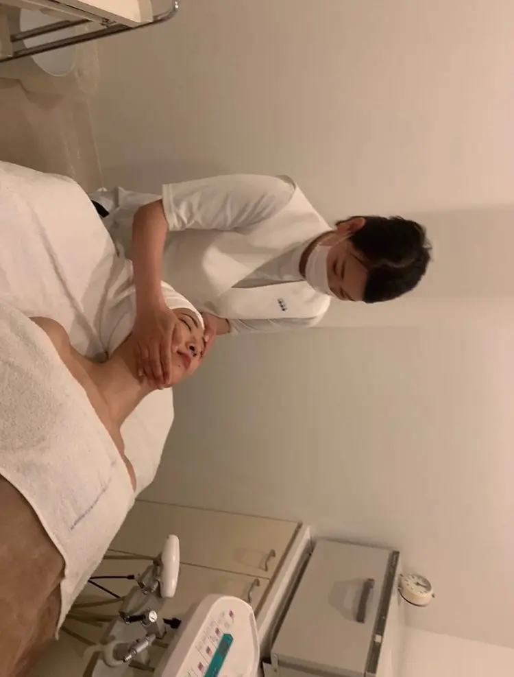 POLA  1stの内観・外観1