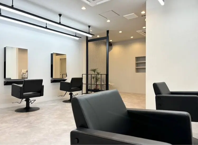 Men's hair salon First富谷店【メンズ ヘアサロン ファースト】の内観・外観2