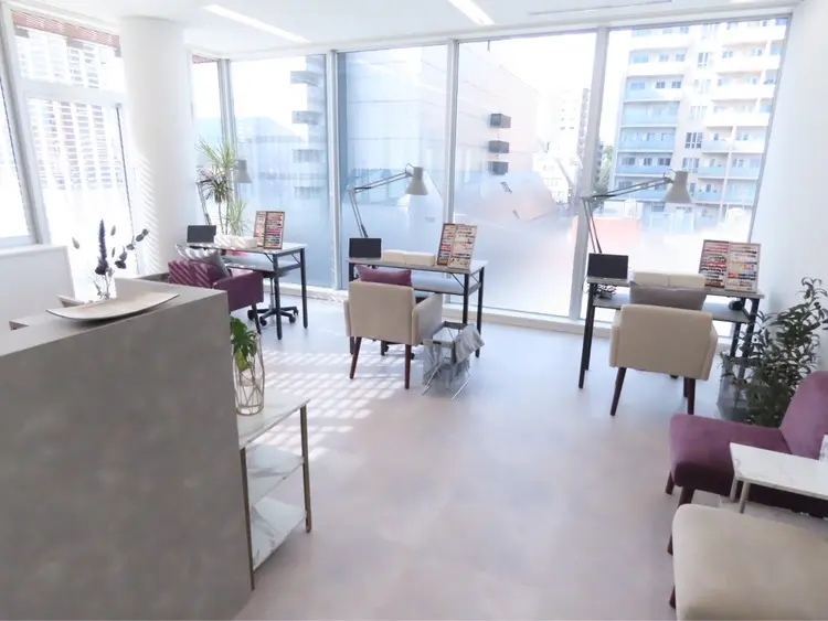 nail salon  LILi second.の内観・外観2