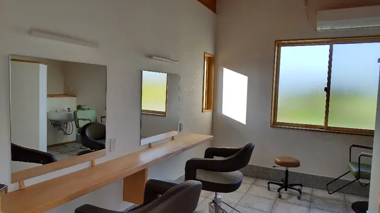 Hairsalon Threegeの内観・外観1