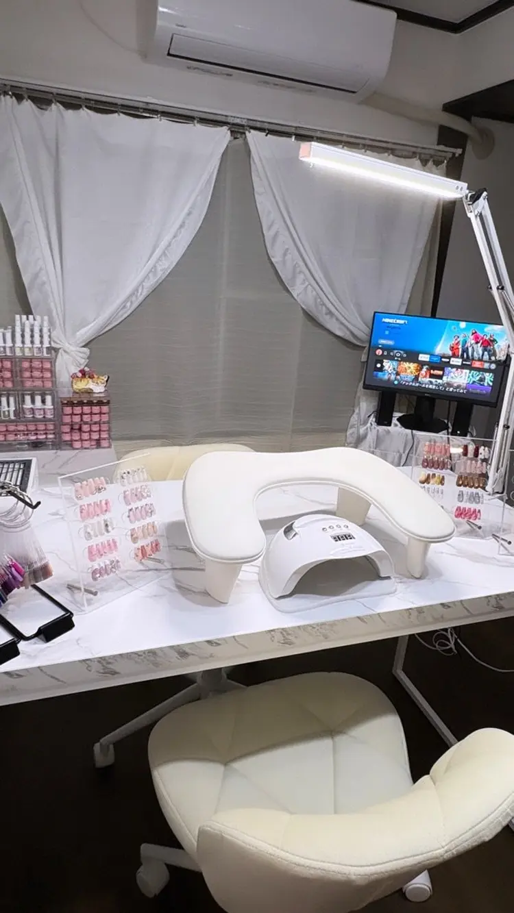 Nails by Akariの内観・外観2