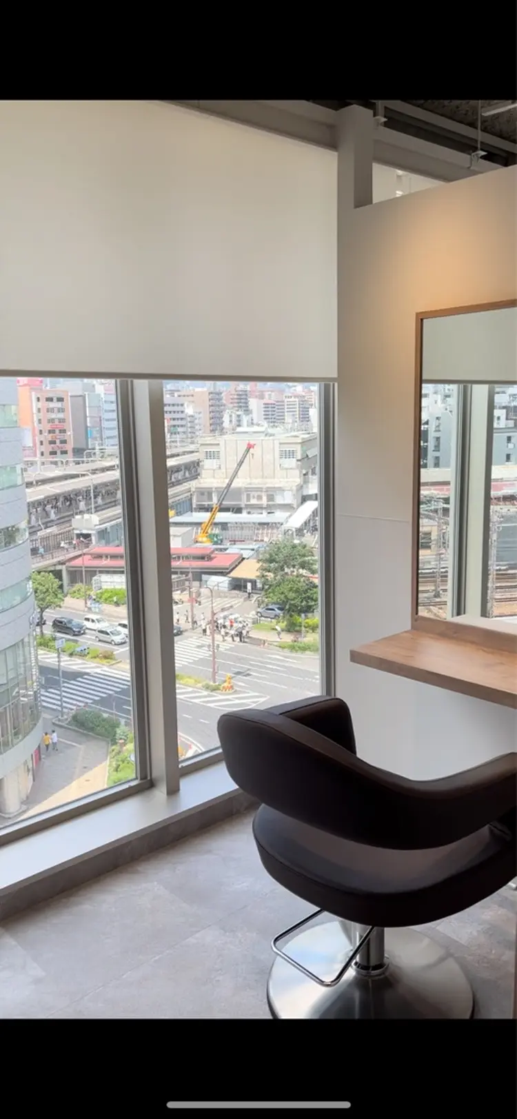 SALOWIN神戸三宮店の内観・外観2